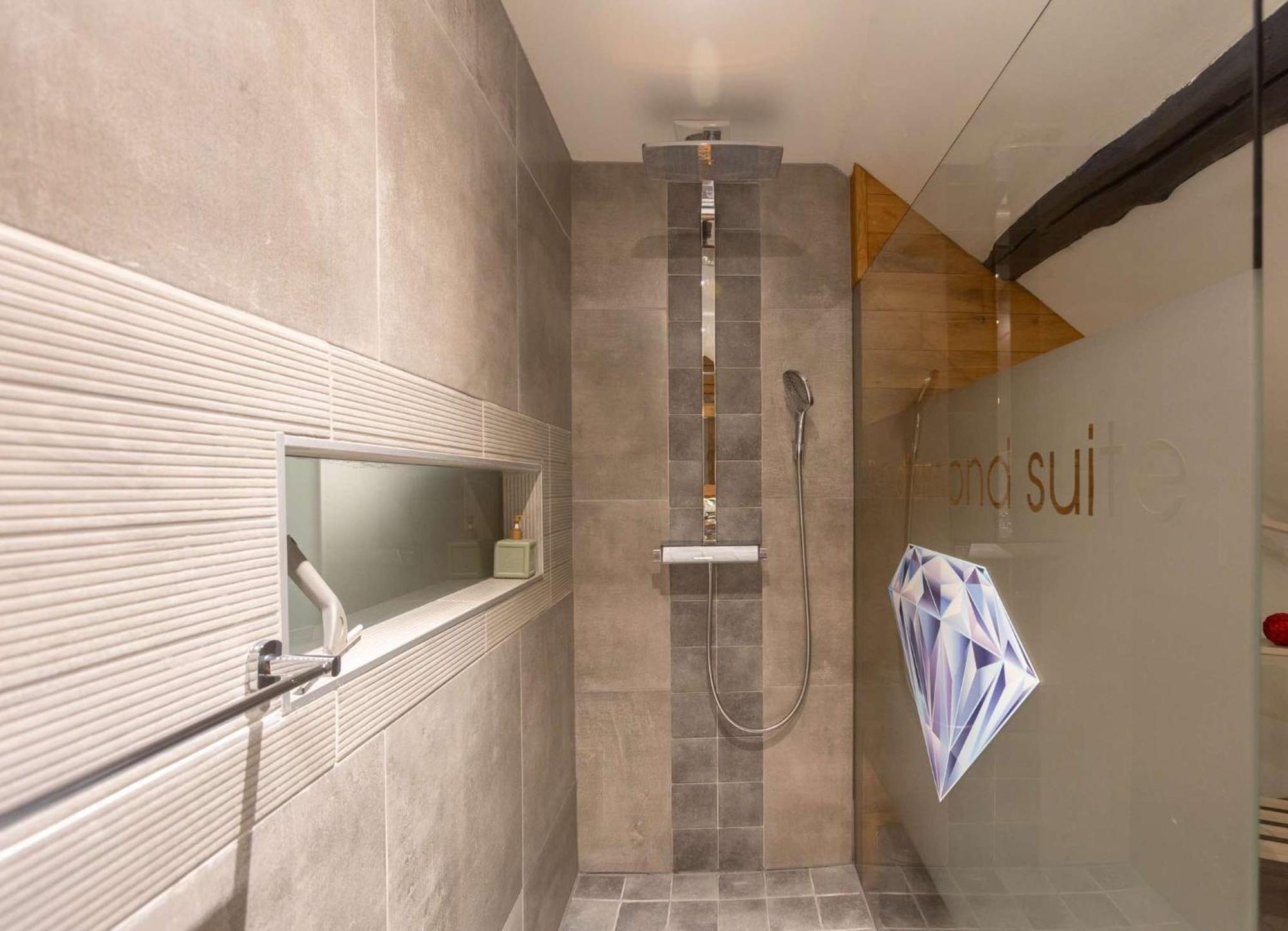 Apartment Design Suite Jehanster Bagian luar foto
